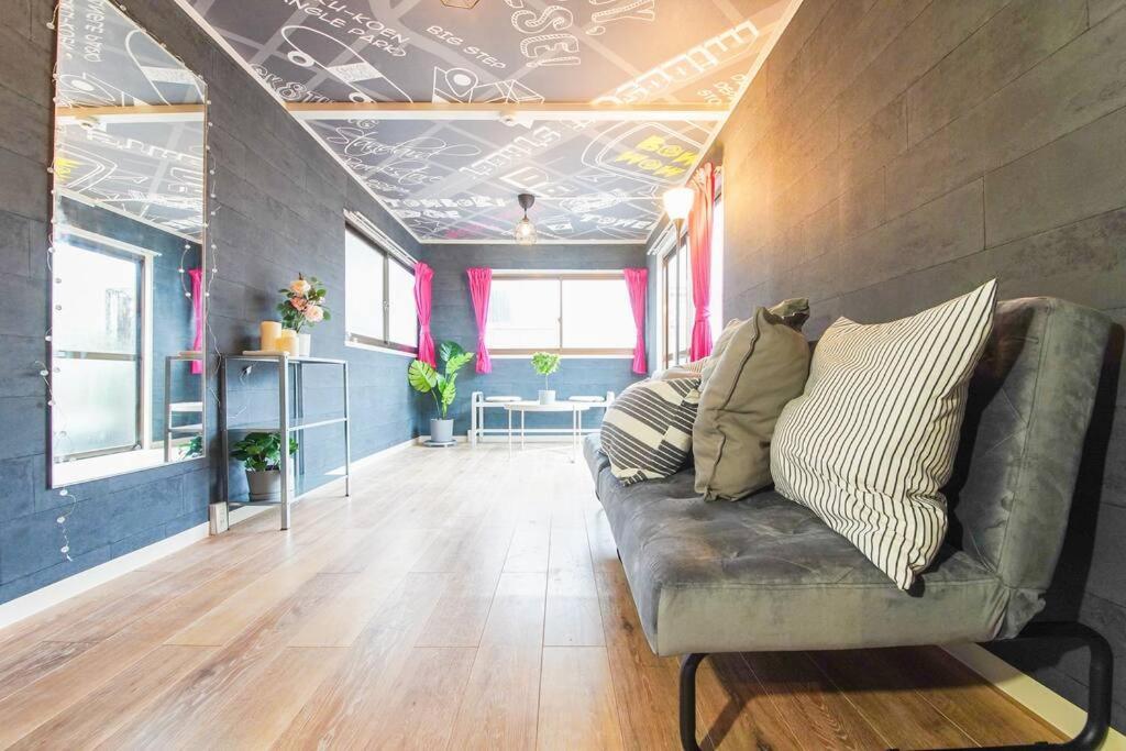 Apartamento Sanacion Namba 難波千日前の5Ldk120平米 駅徒歩2分 広々バルコニーでバーベキューも可能 Osaka Exterior foto